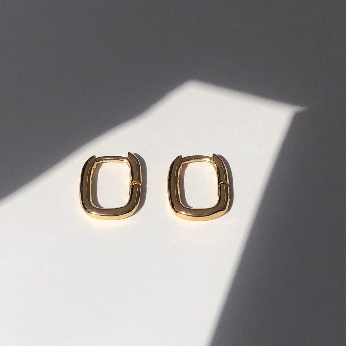 OVAL MINI HOOPS GOLD